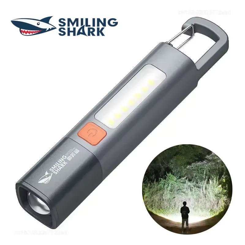 🔦 SharkBeam X – Linterna de Exterior de Alta Potencia con Foco Variable y Luces Laterales de Inundación